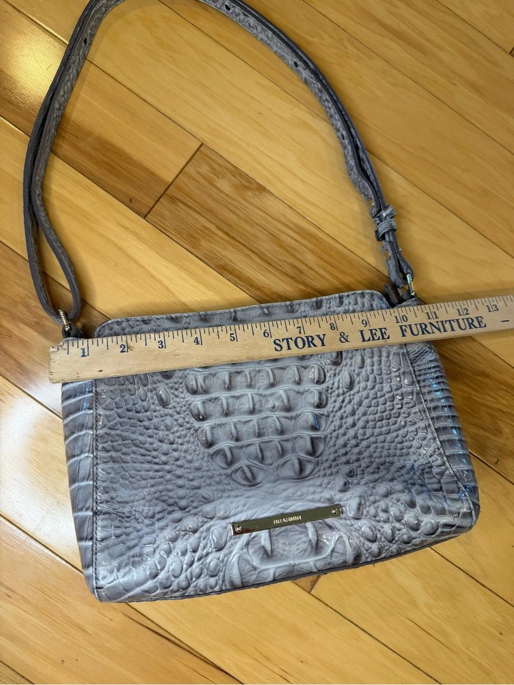 Brahmin Melbourne Gray Croc Embossed Leather Shoulder Bag Purse Gold Hardware